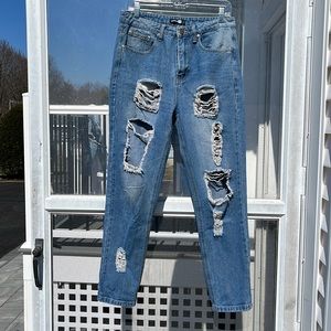 BooHoo blue ultra distressed straight jeans!